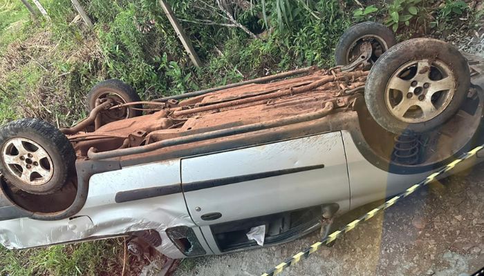 Guaraniaçu – Veículo capota em estrada rural e condutor vem a óbito